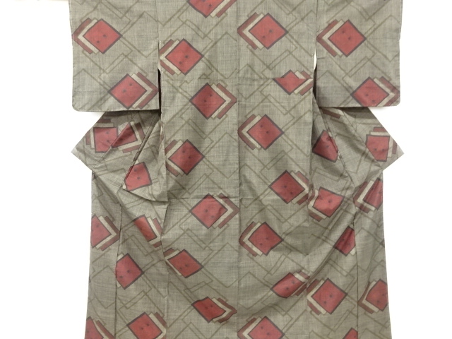 重ね菱模様織り出し本場泥大島紬着物(5マルキ)